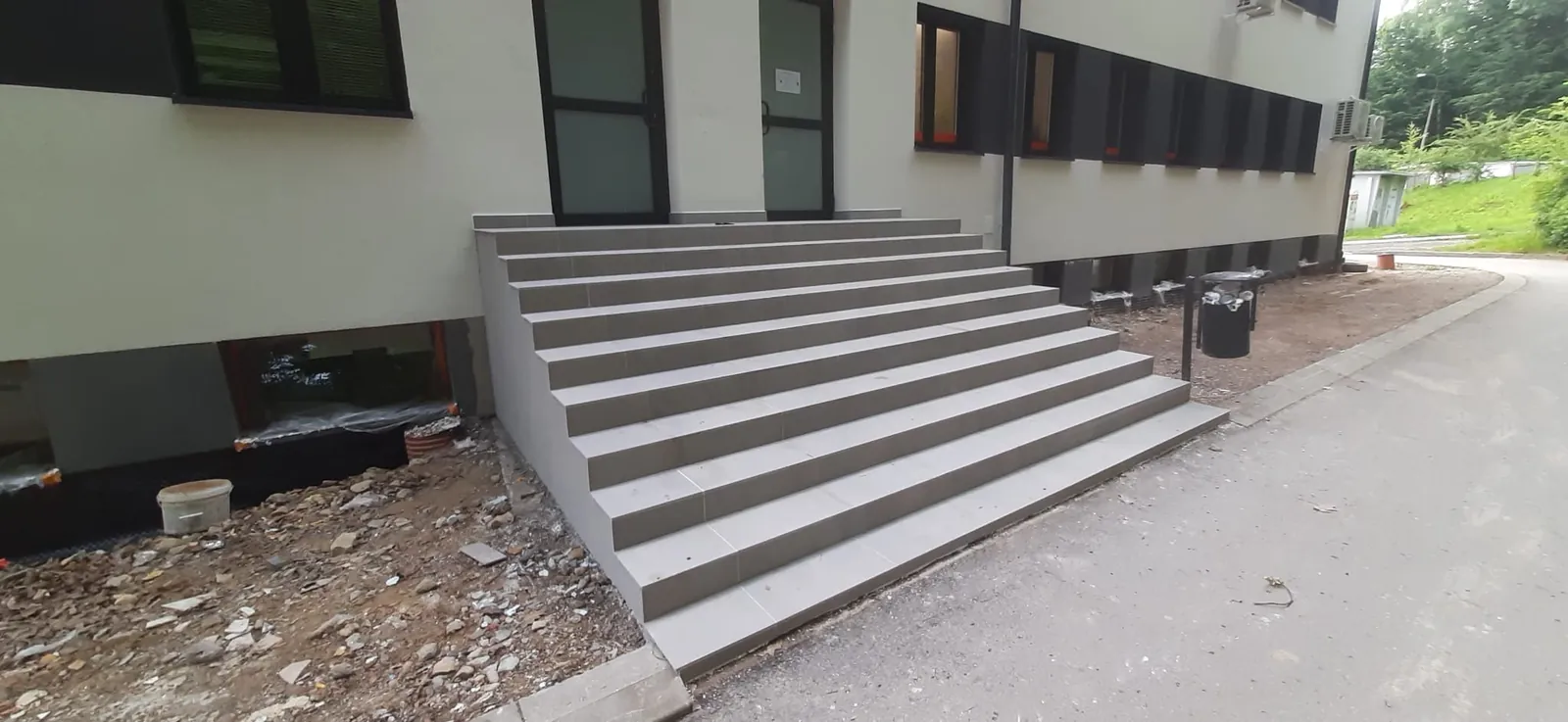 Wykończenie schodów Rzeszów – STYL-BUD