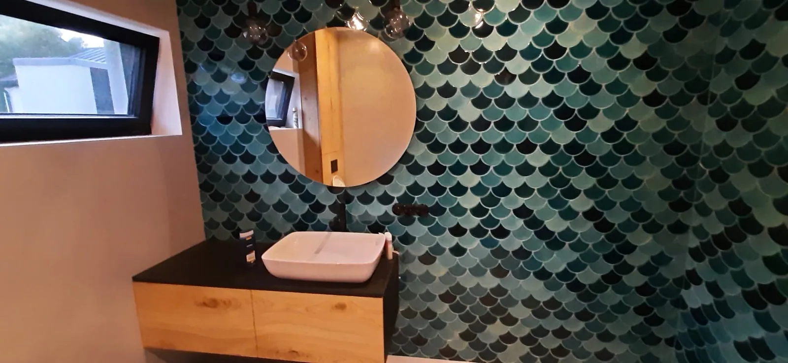 Remont łazienki Rzeszów – płytki i biały montaż – STYL-BUD